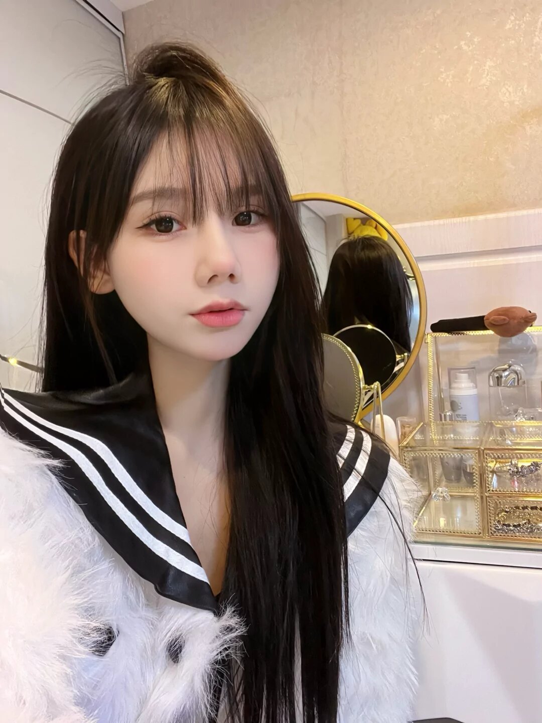 留学生约炮约爱加line：qj98877可上门