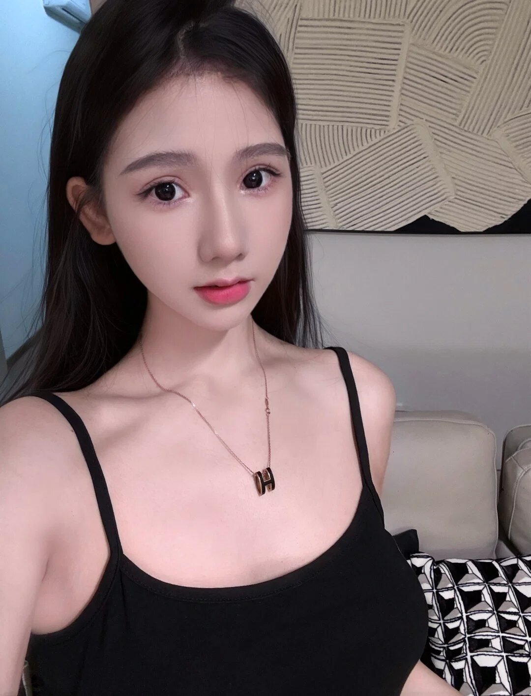 留学生约炮约爱加line:qj98877可上门