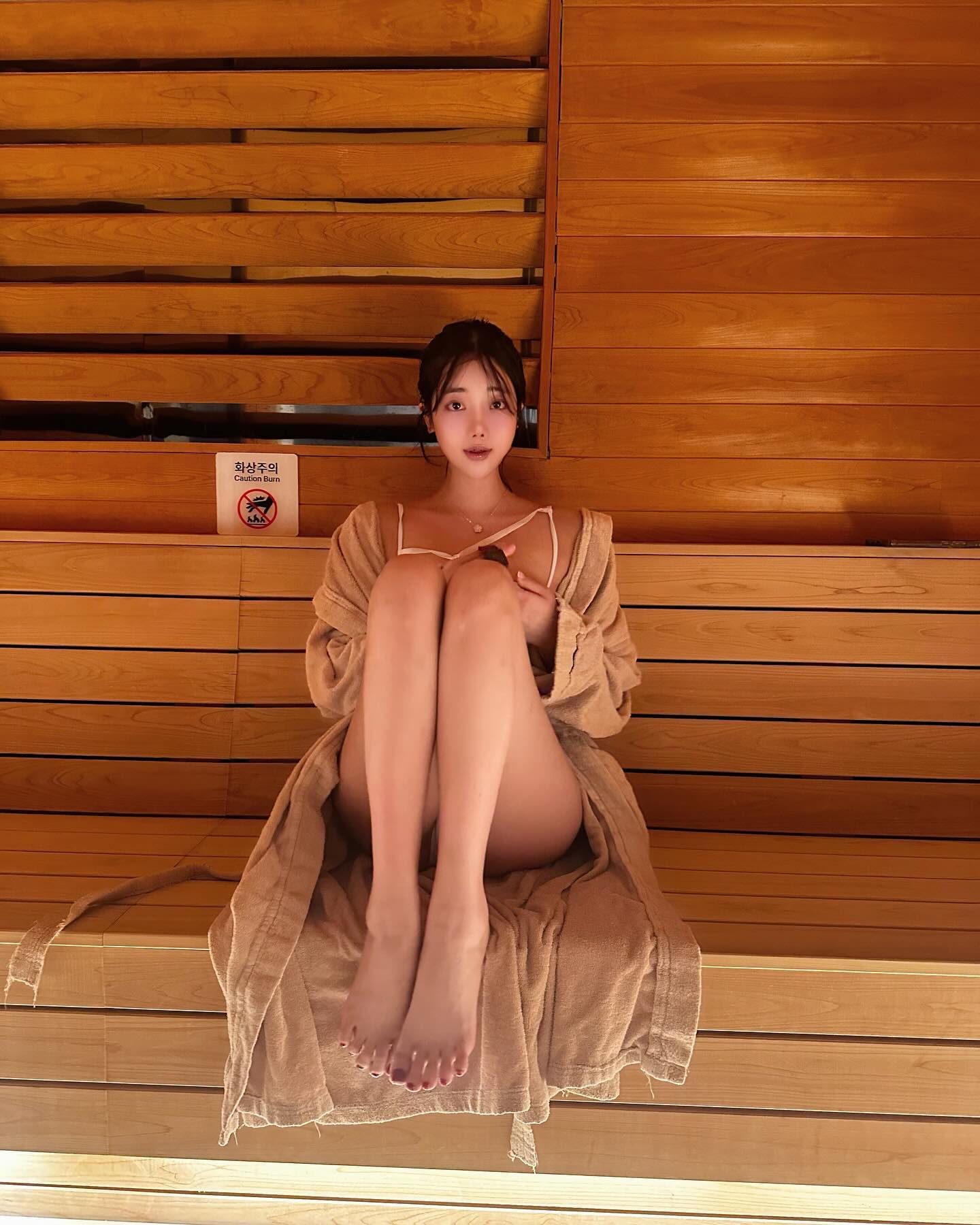 留学生约炮约爱加line:qj98877可上门