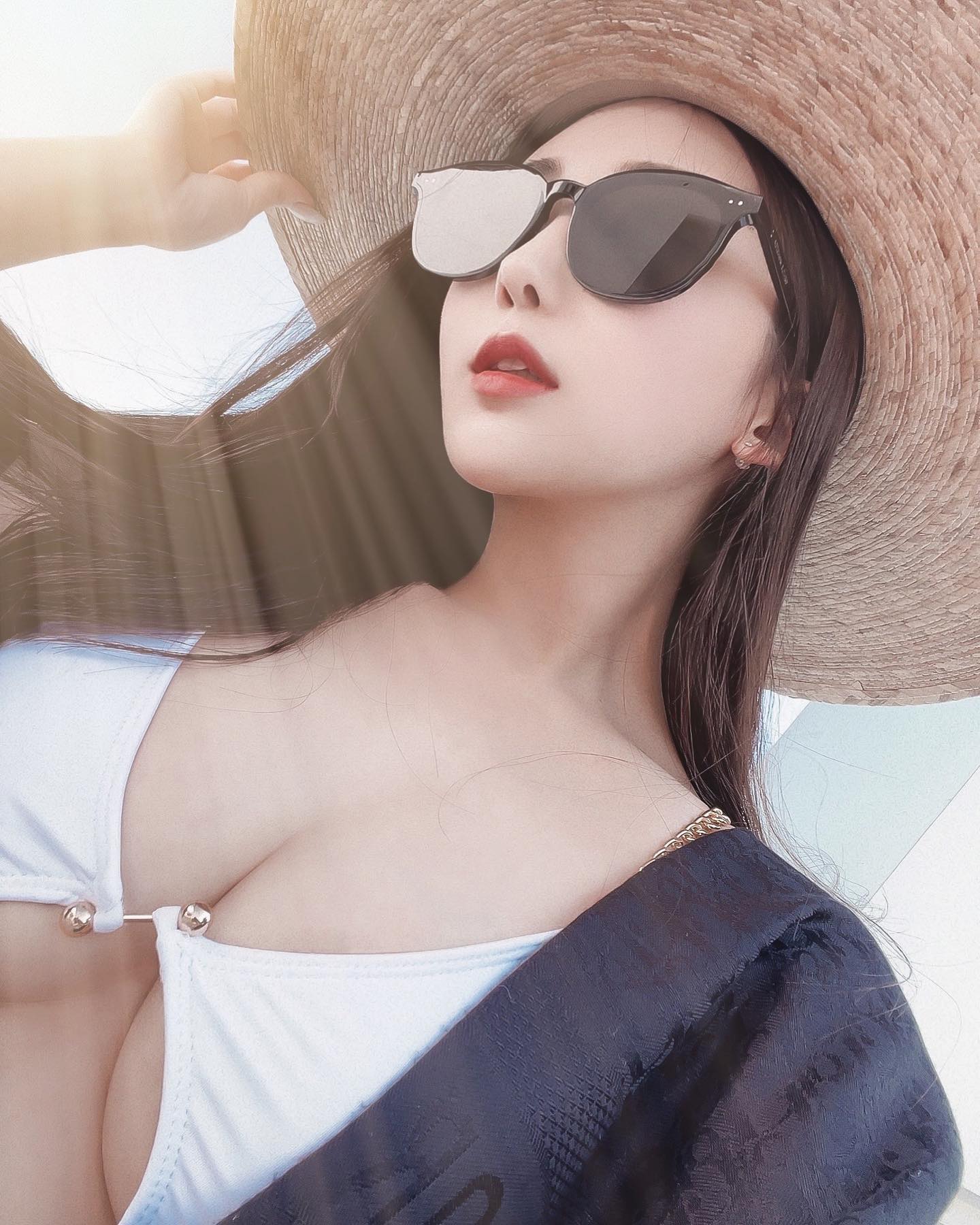 留学生约爱约炮加LINE: wt8135 莞式服务