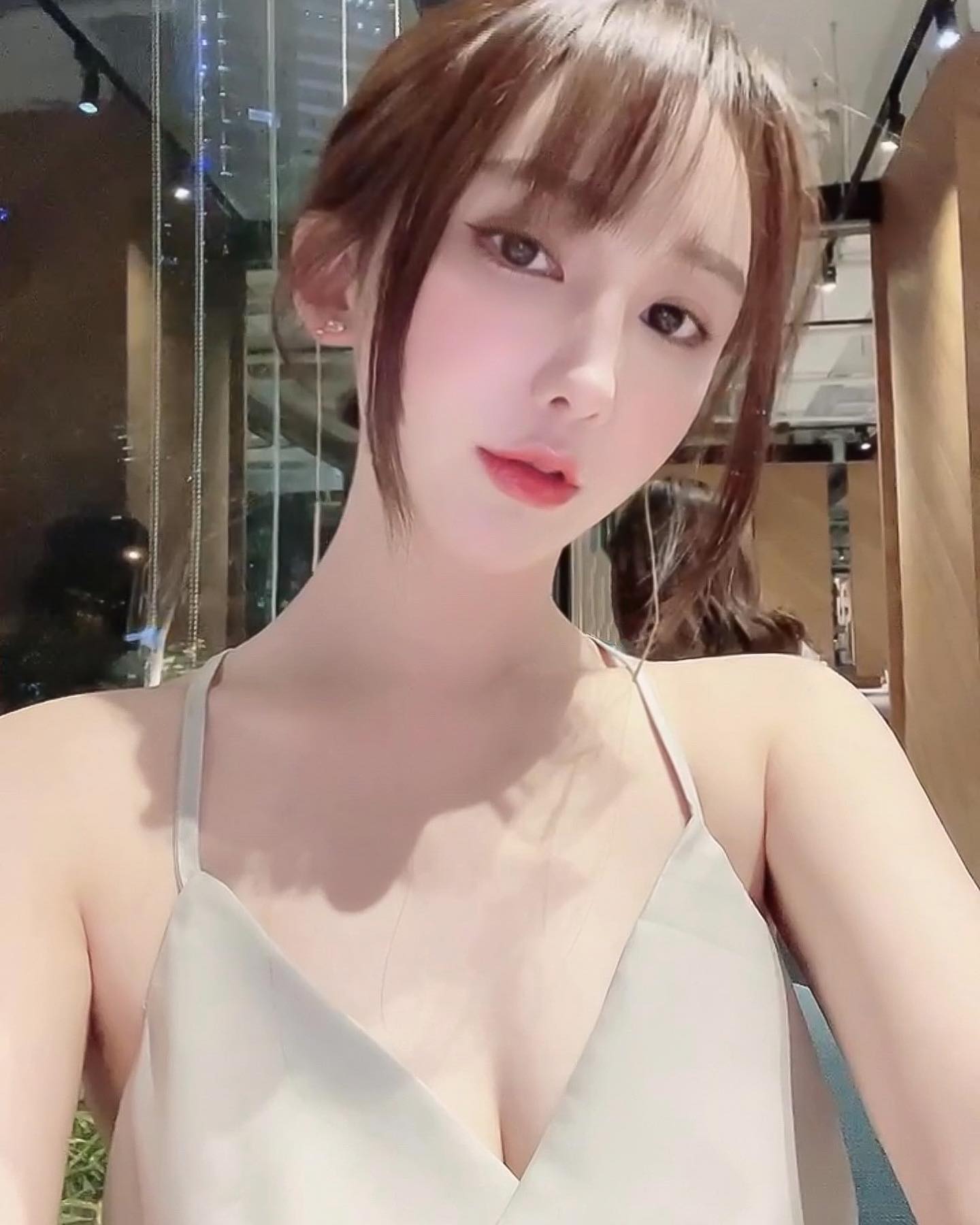 留学生约炮约爱加line：wt8135可上门