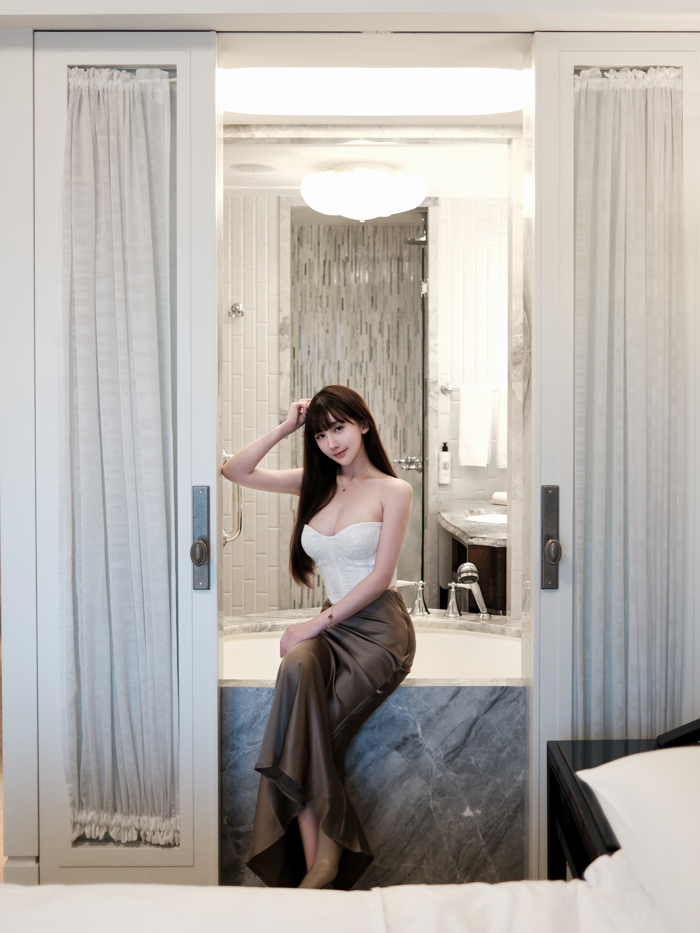 留学生约炮约爱加line：wt8135可上门