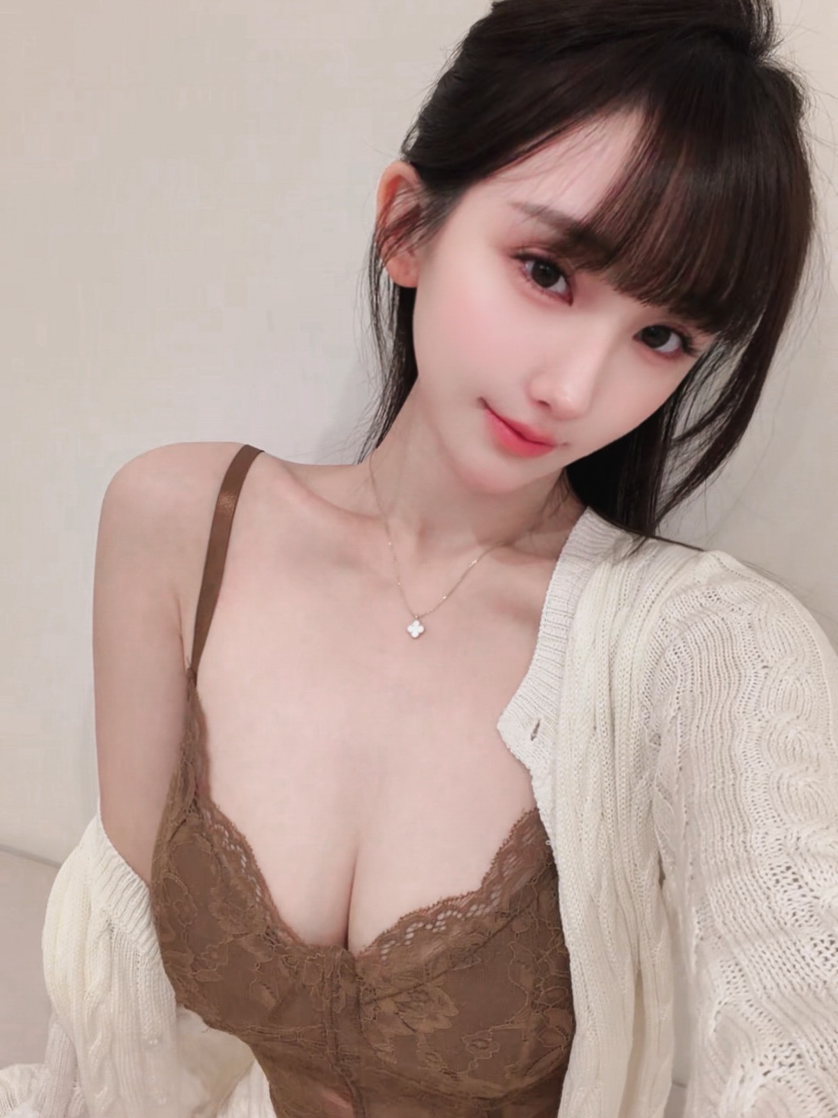 留学生约炮越爱加LINE: wt8135 可上门