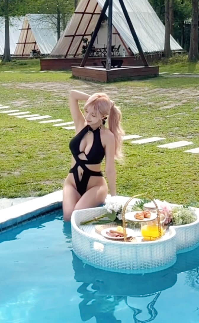 留学生约爱约炮加line：qj98877可上门啦